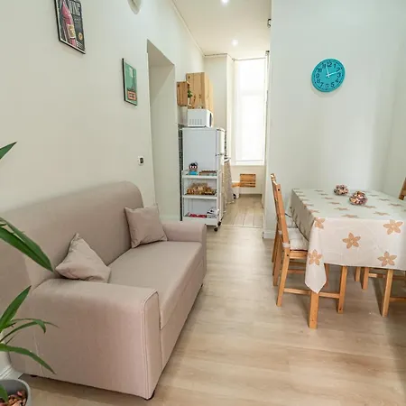 Decumano 18 * Νάπολη