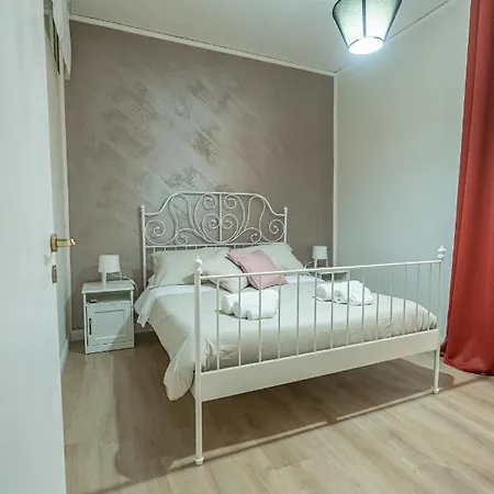 Decumano 18 Apartment *