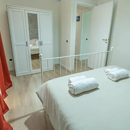 Apartment Decumano 18 *