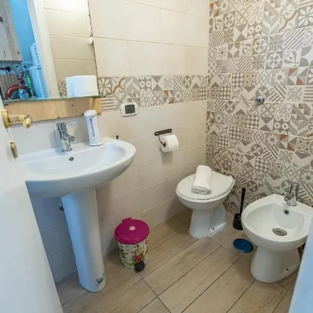 Apartment Decumano 18 *